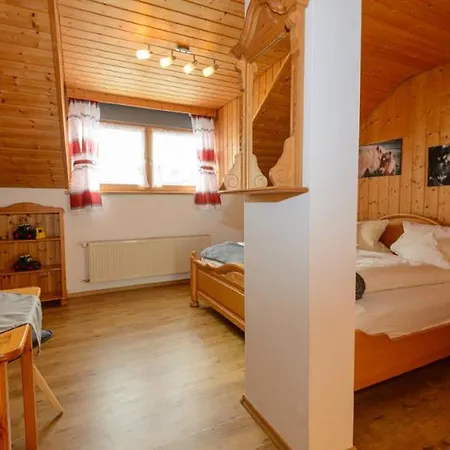 Farm stay Almerhof - Waldferienhof Almer Zwiesel