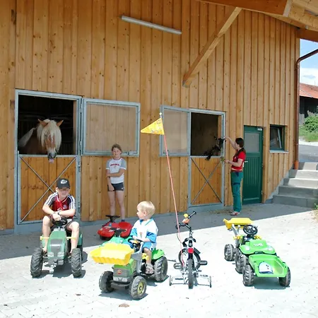 ファームステイ Almerhof - Waldferienhof Almer *